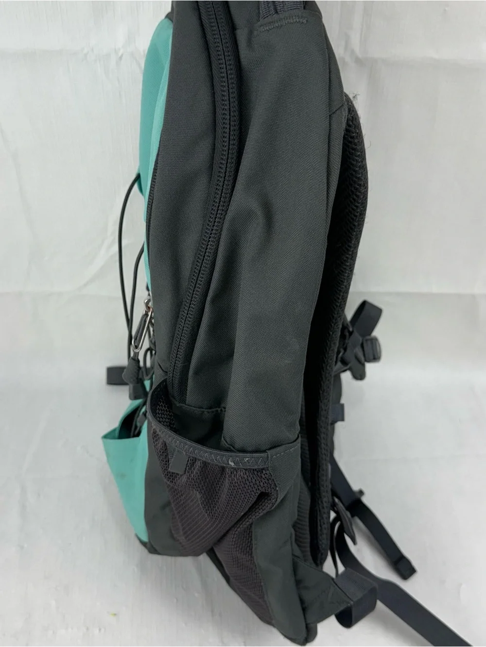 The North Face Jester Backpack Mint/Black Zip External Pockets